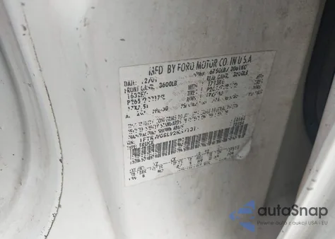 2002 Ford F-150 Lariat/Xlt z USA, uszkodzony, nr VIN 1FTRW08L92KB71311